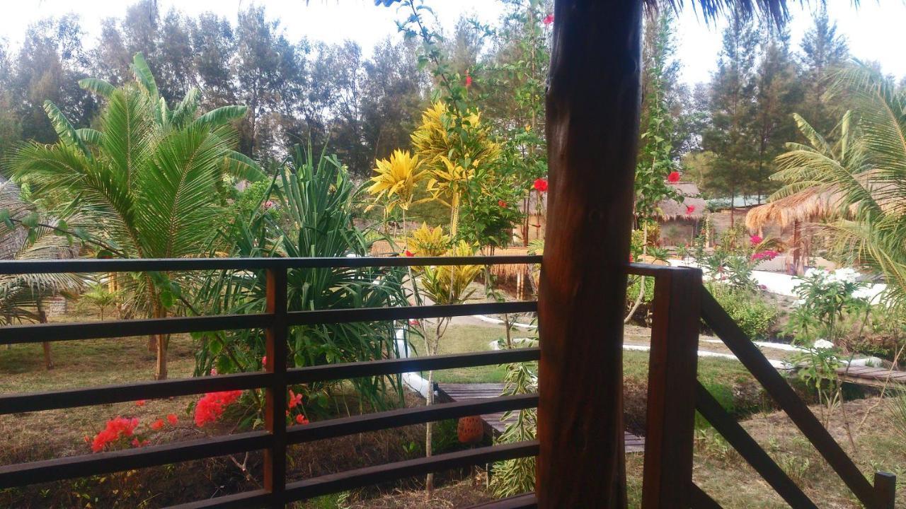 גילי מנו Adeng-Adeng Bungalows חדר תמונה